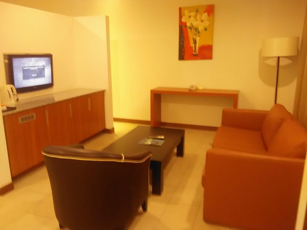 Gloria Swiss Hotel & Apartment Sandakan Exteriör bild