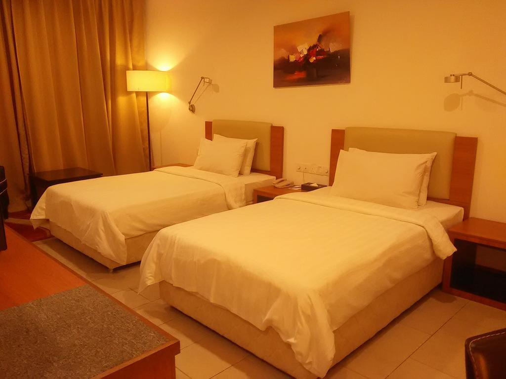 Gloria Swiss Hotel & Apartment Sandakan Exteriör bild