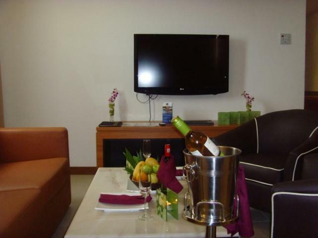 Gloria Swiss Hotel & Apartment Sandakan Exteriör bild